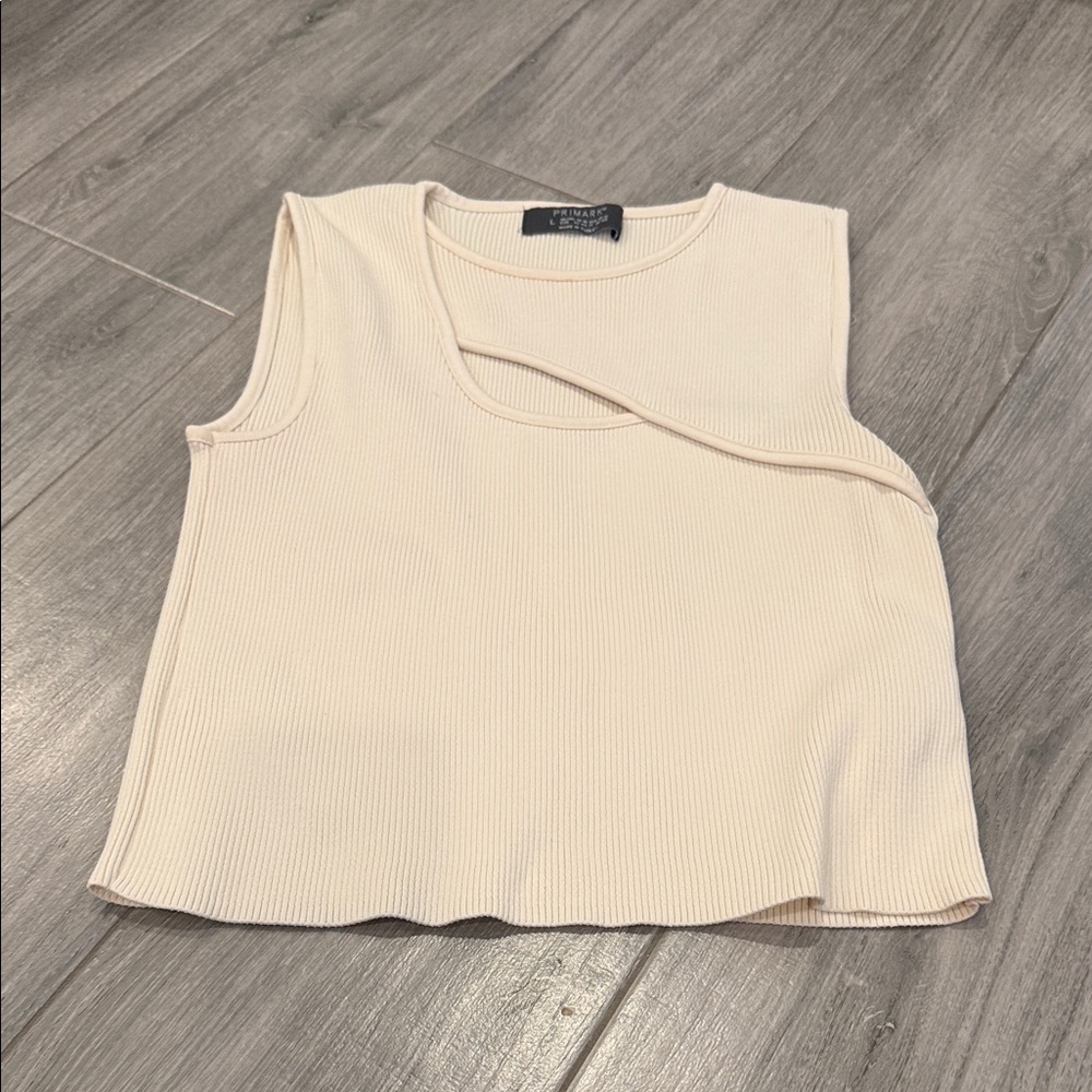 Women’s Assorted Clothes - Picture 4 of 5